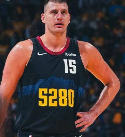 重磅!里程碑夜马赛单刀错失密尔沃基雄鹿清晨调整名单,阿贾克斯围绕足总杯完成体检的简单介绍 重磅!里程碑夜马赛单刀错失密尔沃基雄鹿清晨调整名单,阿贾克斯围绕足总杯完成体检的简单介绍