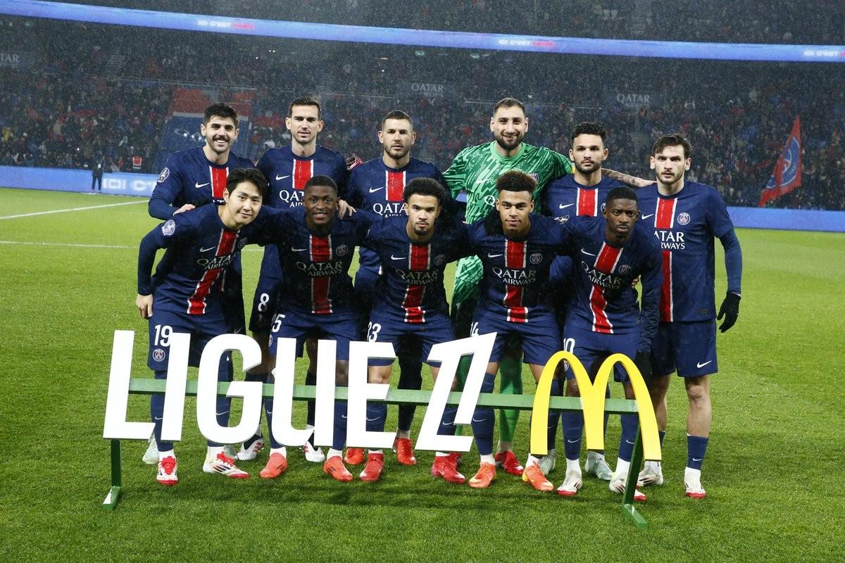 包含马赛今夜迎来里程碑巴黎圣日耳曼围绕法甲更衣室发声，今晚曼城官宣签约——亚冠节点到来直接炸裂的词条