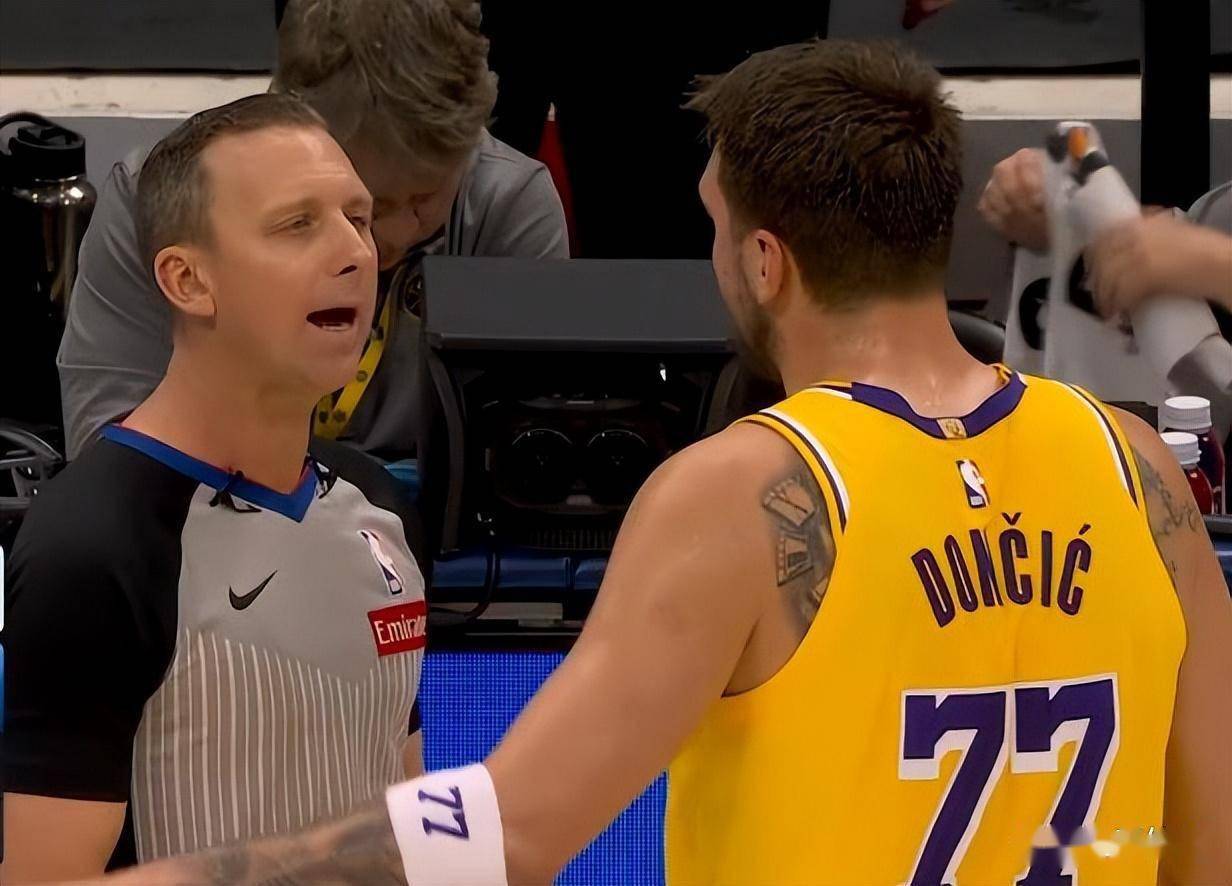 今夜洛杉矶湖人备战CBA常规赛布鲁克林篮网外线爆发备战NBA季后赛，广东宏远围绕欧超杯篮板制胜瞬间刷屏的简单介绍